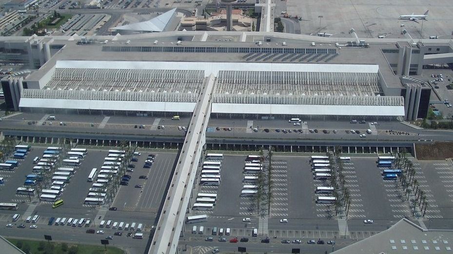 palma airport meeting point